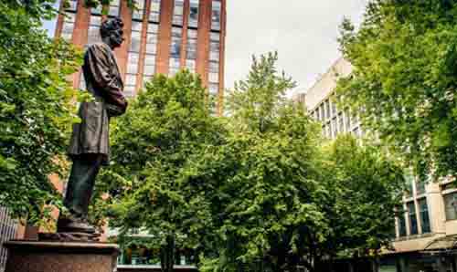 Lincoln statue