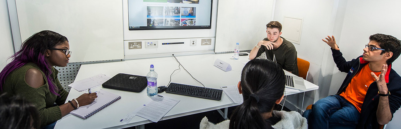 Students taking part in the Hackathon 2016