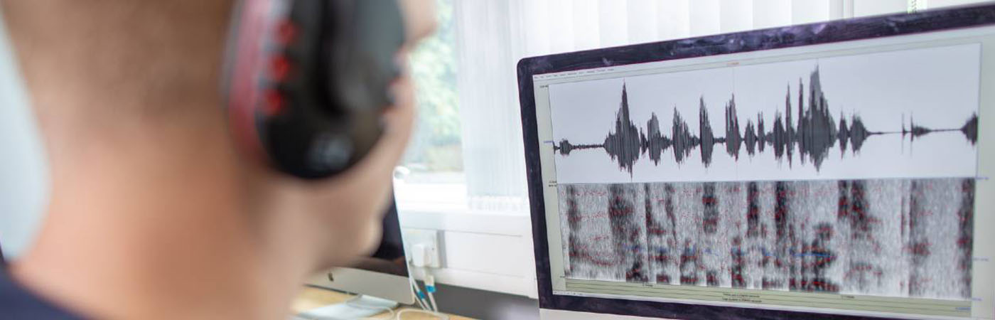 A student using voice pattern software